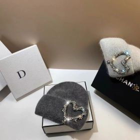 Fall Winter Fashion Heart Knitted Warm Ear Protection Hat (Option: Love Light Gray-Free Size)